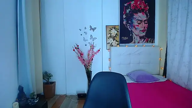 Snapshot of vane_19 chatting on 02/06/25, 01:10 vane 19 online show from 02/06/25, 01:10