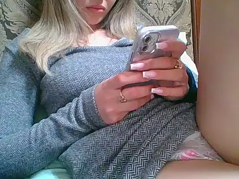 Emma 99 online show from 03/18/25, 01:53