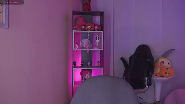 Snapshot of mara_jackson_ chatting on 03/12/25, 12:20 mara jackson online show from 03/12/25, 12:20