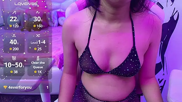 Snapshot of YourKusu chatting on 01/13/25, 01:02 YourKusu online show from 01/13/25, 01:02