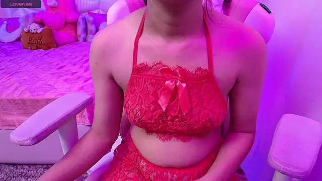 Snapshot of YourKusu chatting on 02/15/25, 12:11 YourKusu online show from 02/15/25, 12:11