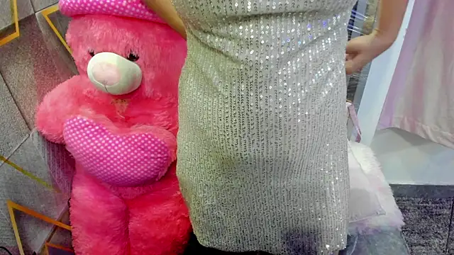 Snapshot of YourKusu chatting on 09/20/25, 12:39 YourKusu online show from 09/20/25, 12:39