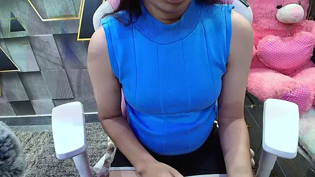 Snapshot of YourKusu chatting on 10/10/25, 11:09 YourKusu online show from 10/10/25, 11:09
