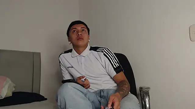 alex-lover online show from 04/11/26, 04:06