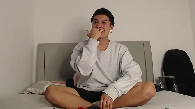 alex-lover online show from 04/23/26, 06:10