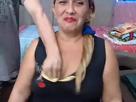 mom son dirty online show from 01/10/25, 03:16