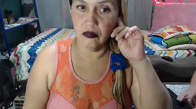 mom son dirty online show from 02/12/25, 12:16