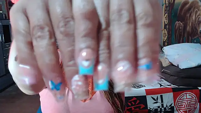 Snapshot of mom_son_dirty chatting on 02/04/26, 01:50 mom son dirty online show from 02/04/26, 01:50