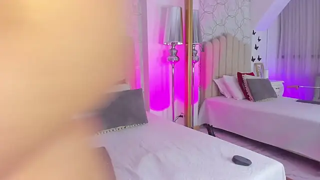 Snapshot of PollyGrey_ chatting on 01/14/25, 03:11 PollyGrey online show from 01/14/25, 03:11