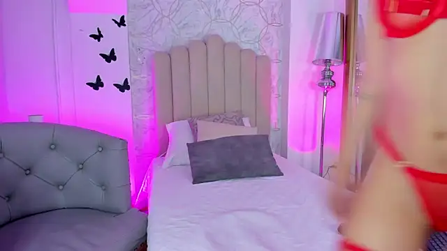 Snapshot of PollyGrey_ chatting on 02/04/25, 03:44 PollyGrey online show from 02/04/25, 03:44