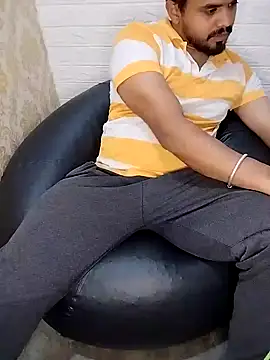 Snapshot of PassPk chatting on 12/29/24, 12:55 PassPk online show from 12/29/24, 12:55