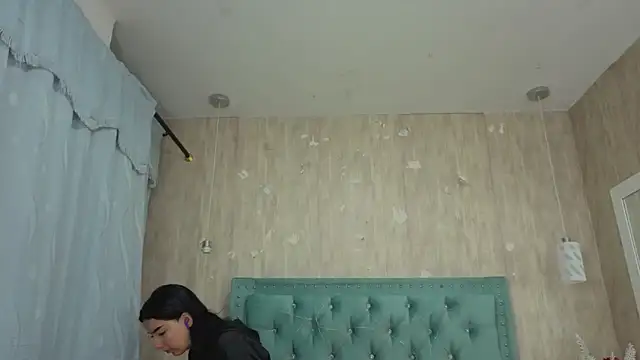 Snapshot of Marcelaa_fox chatting on 02/04/26, 06:03 Marcelaa fox online show from 02/04/26, 06:03