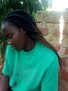 Snapshot of Black_juicy24 chatting on 01/29/25, 12:24 Black juicy24 online show from 01/29/25, 12:24