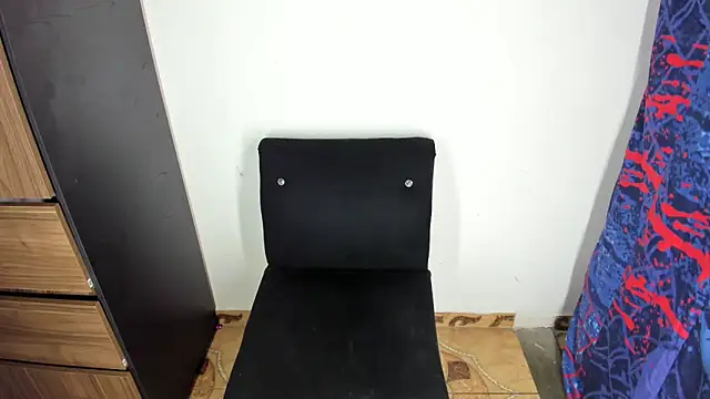 Snapshot of RachelJones_ chatting on 12/20/24, 08:49 RachelJones online show from 12/20/24, 08:49