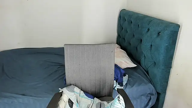 Snapshot of RachelJones_ chatting on 01/07/25, 04:18 RachelJones online show from 01/07/25, 04:18