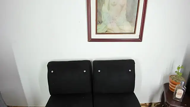 Snapshot of RachelJones_ chatting on 01/12/25, 02:14 RachelJones online show from 01/12/25, 02:14