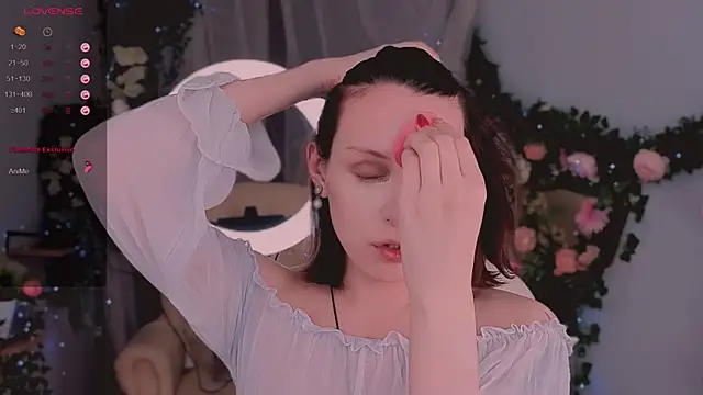  yourFoxy  online show from 12/21/24, 02:15