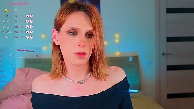  yourFoxy  online show from 04/22/26, 11:34