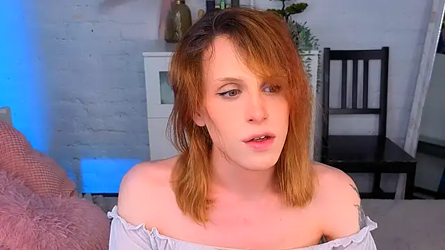 Snapshot of _yourFoxy_ chatting on 07/02/26, 01:28 yourFoxy online show from 07/02/26, 01:28