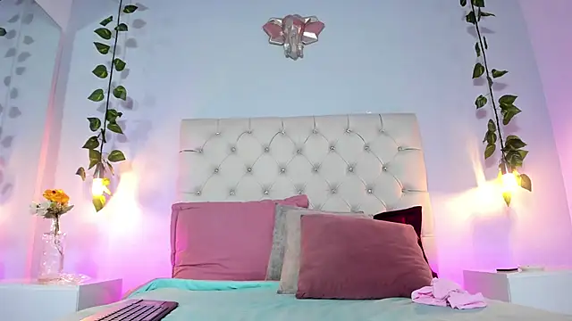 Isabella Flowers online show from 01/09/26, 09:27