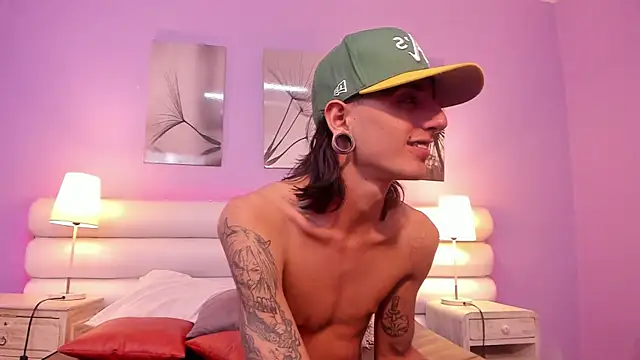 Snapshot of Matthew_Dixonn chatting on 01/28/25, 10:12 Matthew Dixonn online show from 01/28/25, 10:12