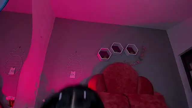 Snapshot of StefanyWilliams_ chatting on 02/05/25, 02:40 StefanyWilliams online show from 02/05/25, 02:40