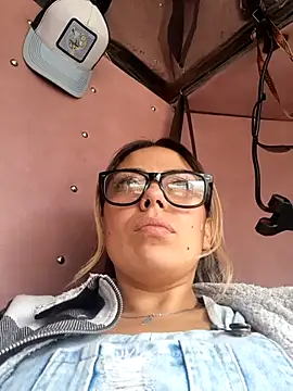 Sweel Leyva18 online show from 06/25/26, 08:24