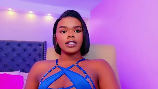 CamiEstrada online show from 09/12/25, 12:44