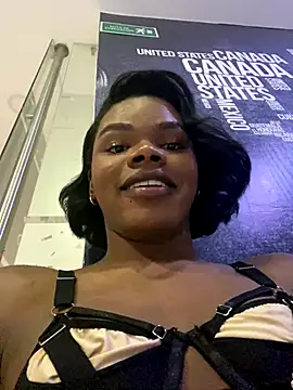 CamiEstrada online show from 09/26/25, 10:47