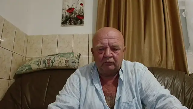 fullballs6 online show from 09/16/25, 01:17