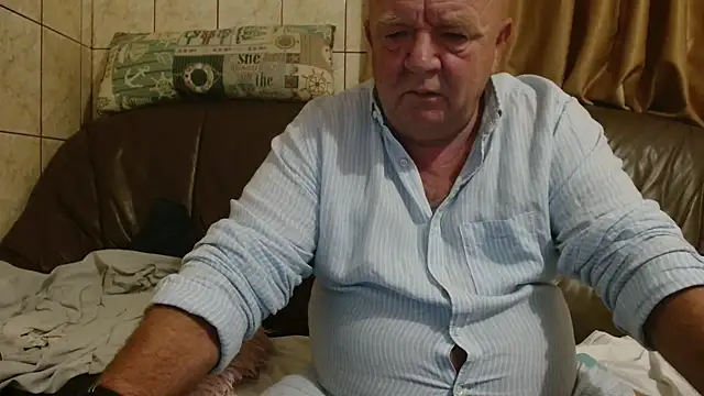 fullballs6 online show from 10/14/25, 02:23