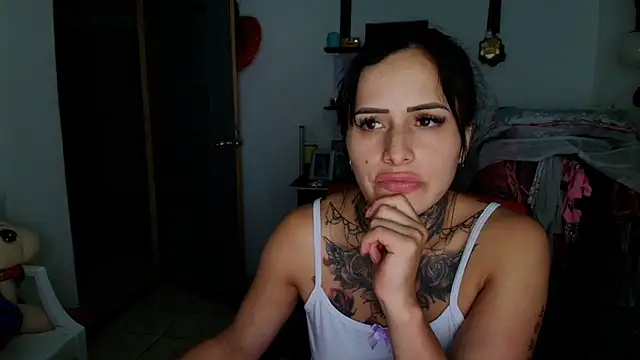 TinnaDawsom online show from 07/07/26, 02:58