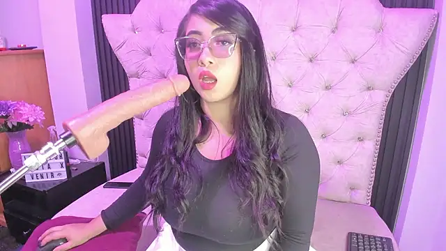 Sexy cristall  online show from 02/09/26, 07:29