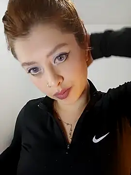 nix white online show from 01/12/25, 10:43