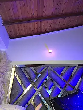 LylaLee111 online show from 03/07/25, 04:22