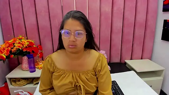 Snapshot of Miaa_Smiith_ chatting on 09/18/25, 03:08 Miaa Smiith online show from 09/18/25, 03:08