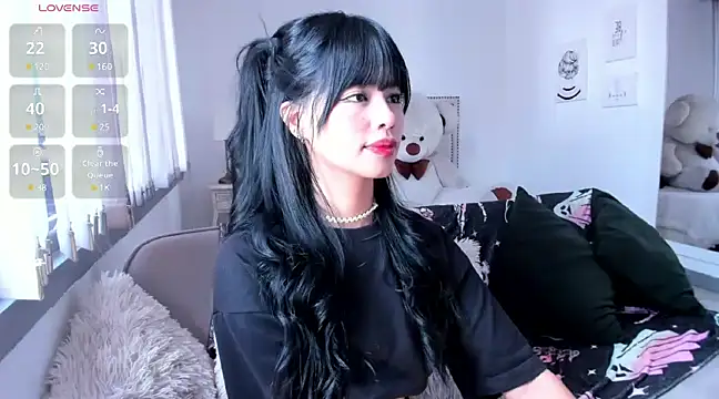 HannaKim online show from 12/14/24, 03:04