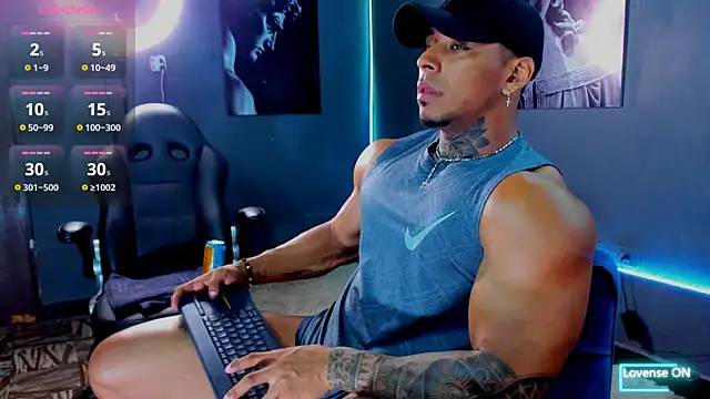 Snapshot of bradley_smith chatting on 09/18/25, 03:52 bradley smith online show from 09/18/25, 03:52