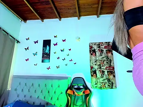 Ambarhilton online show from 12/04/25, 05:32