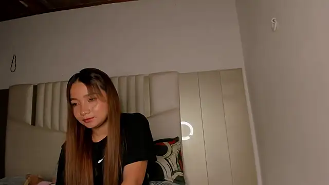 queen angelique online show from 11/23/25, 01:16