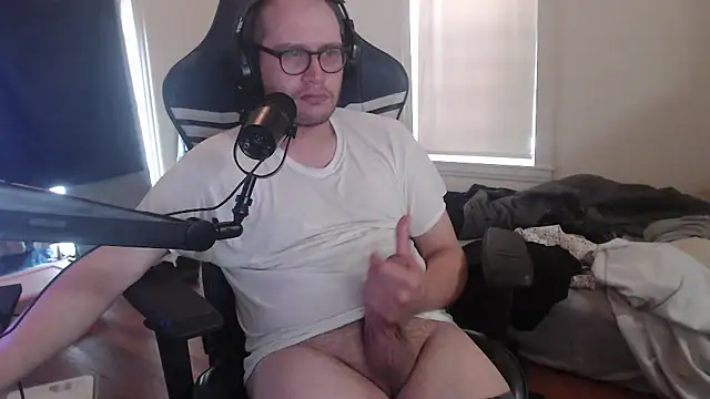 chicostick413 online show from 09/18/25, 03:36