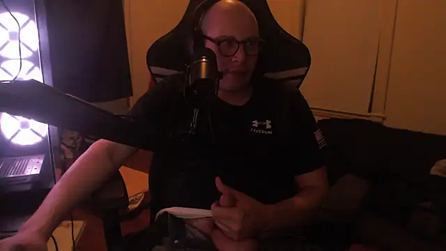 chicostick413 online show from 10/26/25, 02:17