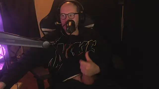 chicostick413 online show from 12/01/25, 12:10