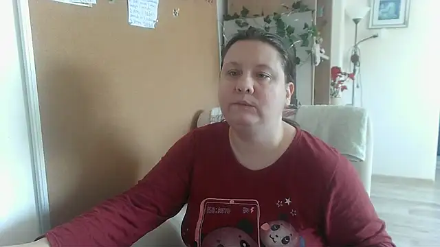 Snapshot of ReifeVenna chatting on 01/03/25, 10:20 ReifeVenna online show from 01/03/25, 10:20