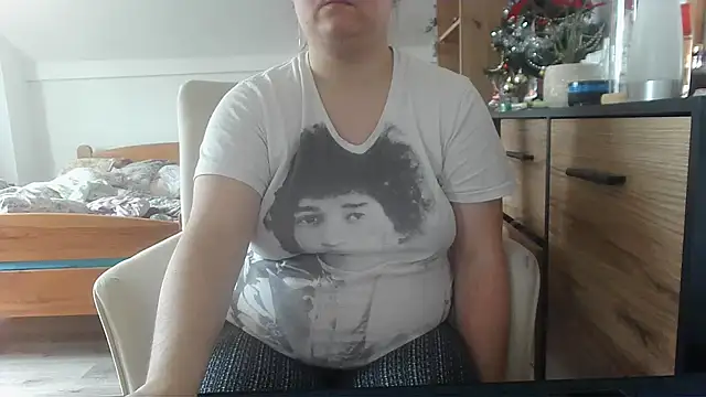 Snapshot of ReifeVenna chatting on 01/21/25, 09:24 ReifeVenna online show from 01/21/25, 09:24