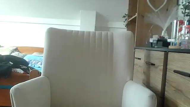 Snapshot of ReifeVenna chatting on 02/20/25, 10:16 ReifeVenna online show from 02/20/25, 10:16