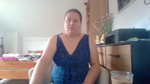 Snapshot of ReifeVenna chatting on 09/29/25, 09:25 ReifeVenna online show from 09/29/25, 09:25