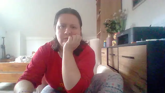 Snapshot of ReifeVenna chatting on 10/11/25, 07:18 ReifeVenna online show from 10/11/25, 07:18