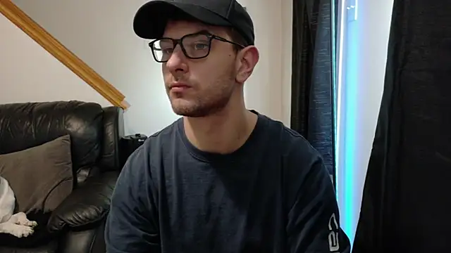 Snapshot of Thekodyy chatting on 12/20/25, 01:40 Thekodyy online show from 12/20/25, 01:40