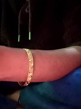 Snapshot of SAXYTannuja chatting on 11/15/25, 04:32 SAXYTannuja online show from 11/15/25, 04:32